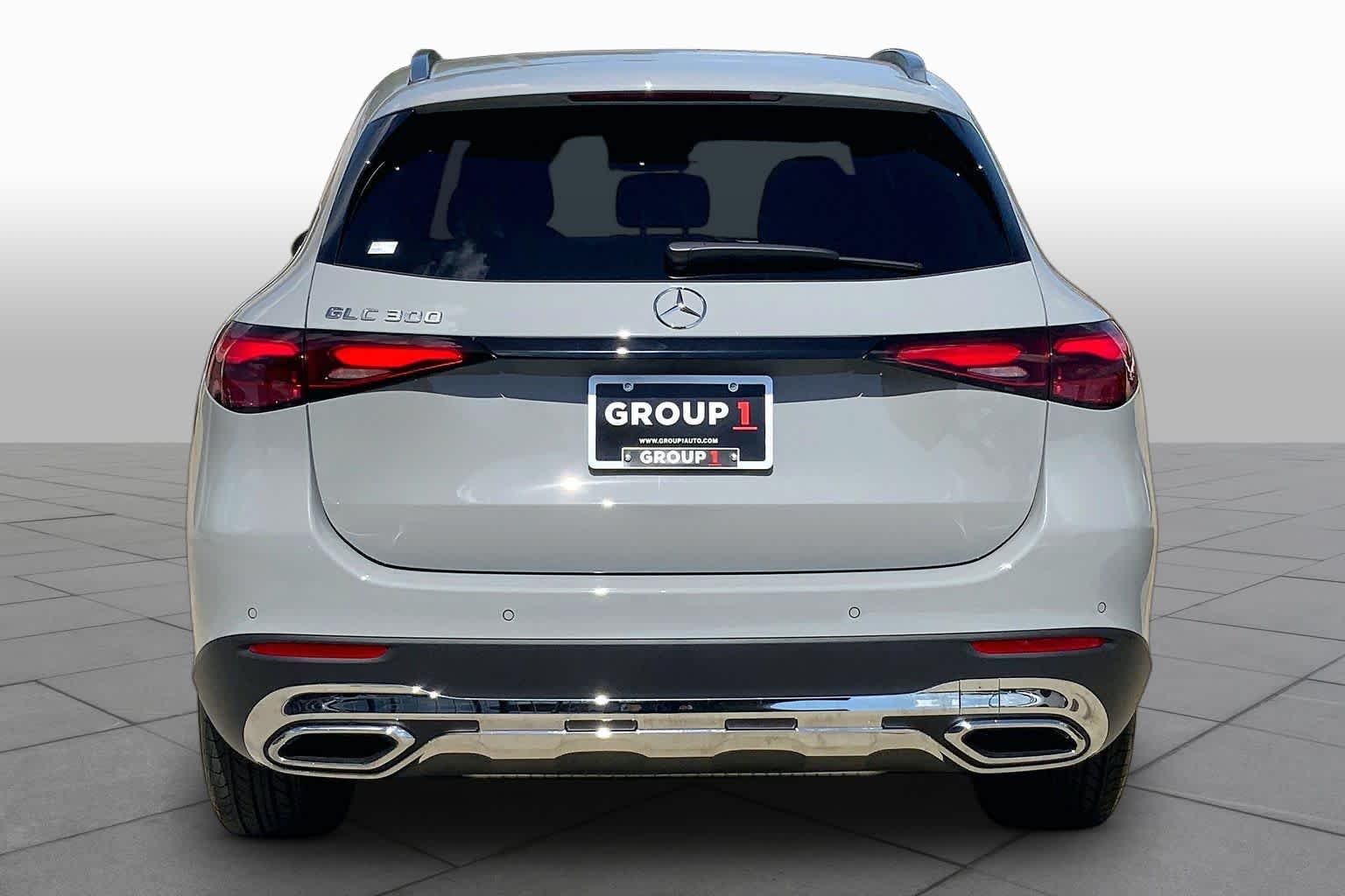 New 2027 MANUFAKTUR Alpine Grey Mercedes-Benz GLC 300 image 4