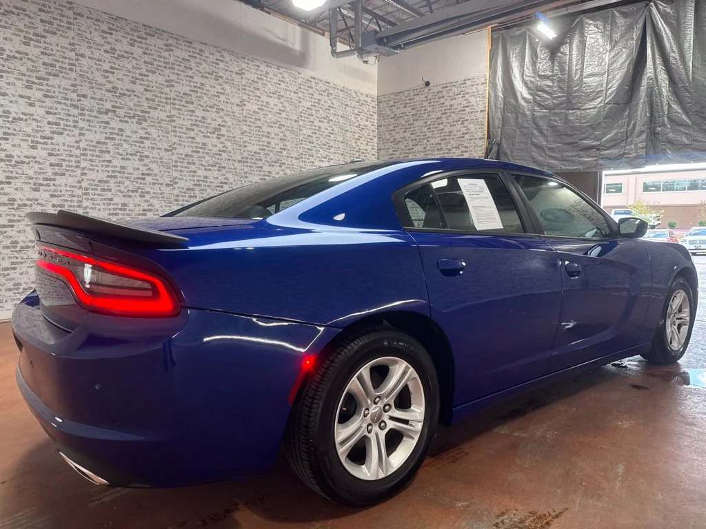 Used 2019 Indigo Blue Dodge SXT image 7
