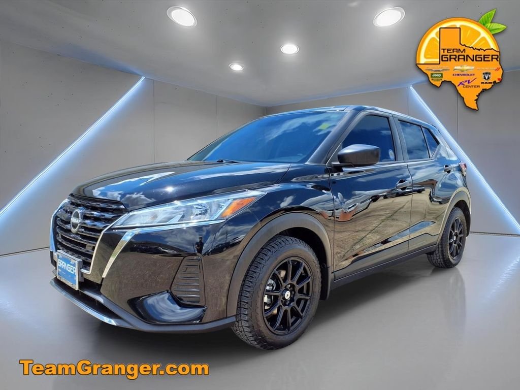 Used 2023 Black Nissan S image 3