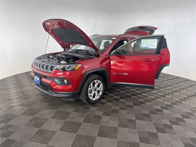 Used 2025 Red Jeep Latitude image 12