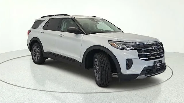 New 2026 Space White Metallic Ford Active image 8