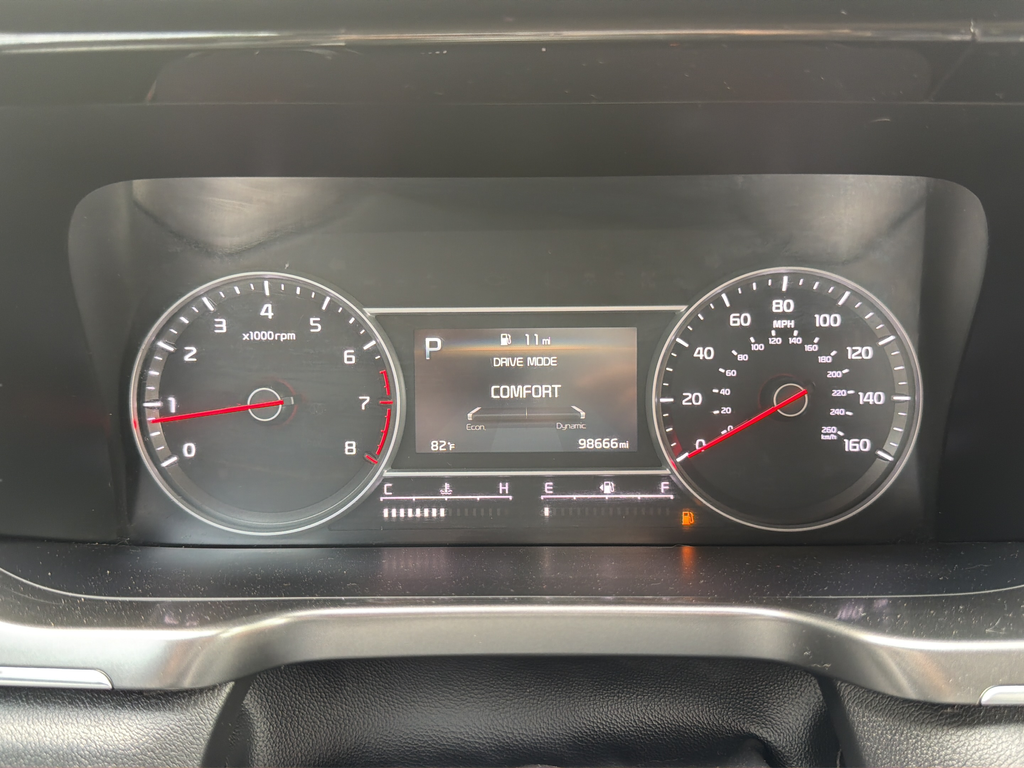 Used 2023 Red Kia S image 19