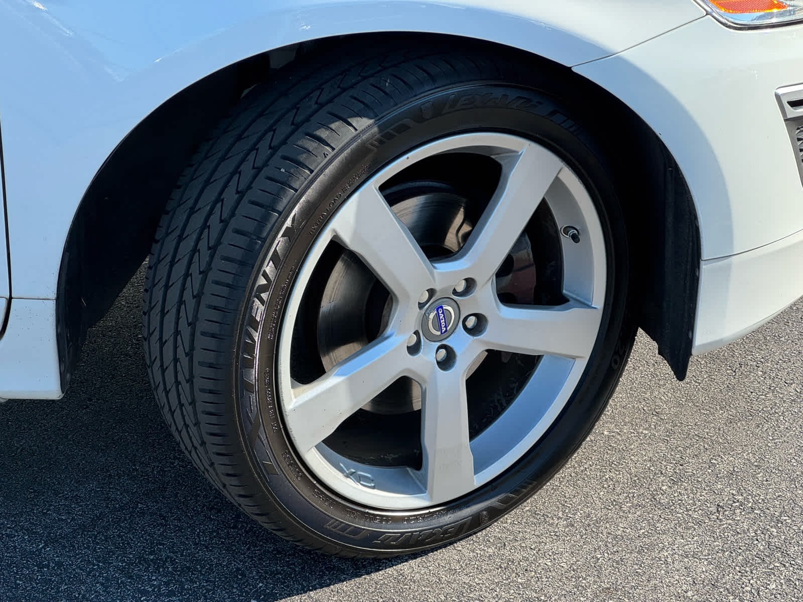 Used 2012 Ice White Volvo 3.0L Premier Plus image 2