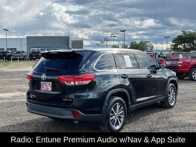 Used 2019 Black Toyota XLE image 5