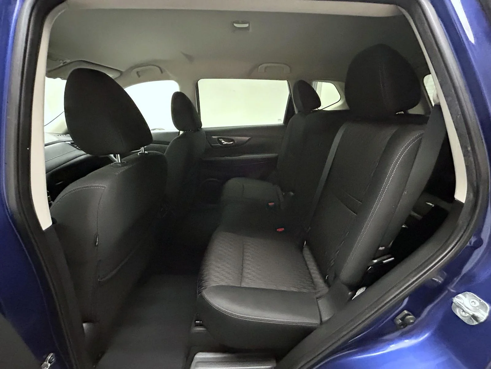 Used 2017 Blue Nissan SV image 19