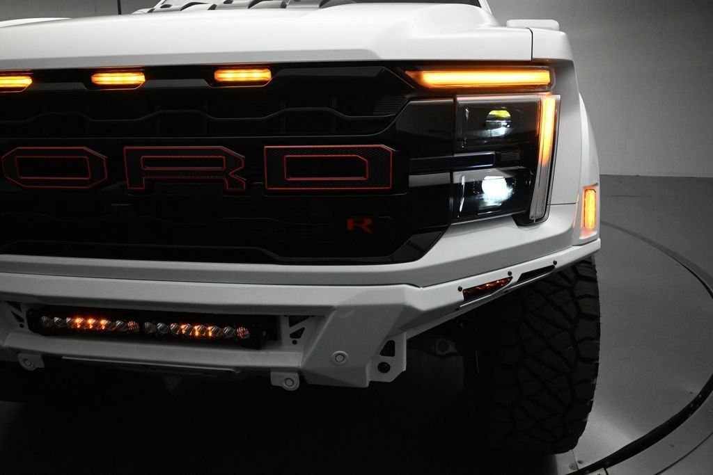 New 2026 Oxford White Ford Raptor image 29