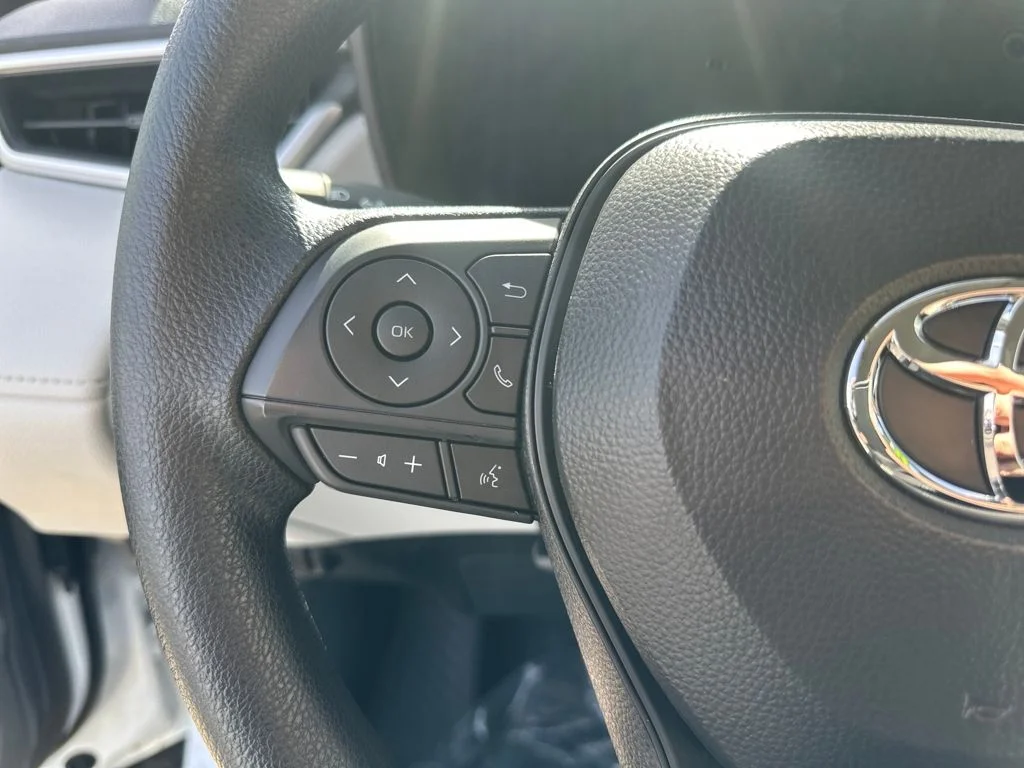 2026 Toyota Corolla Cross L - Photo 18
