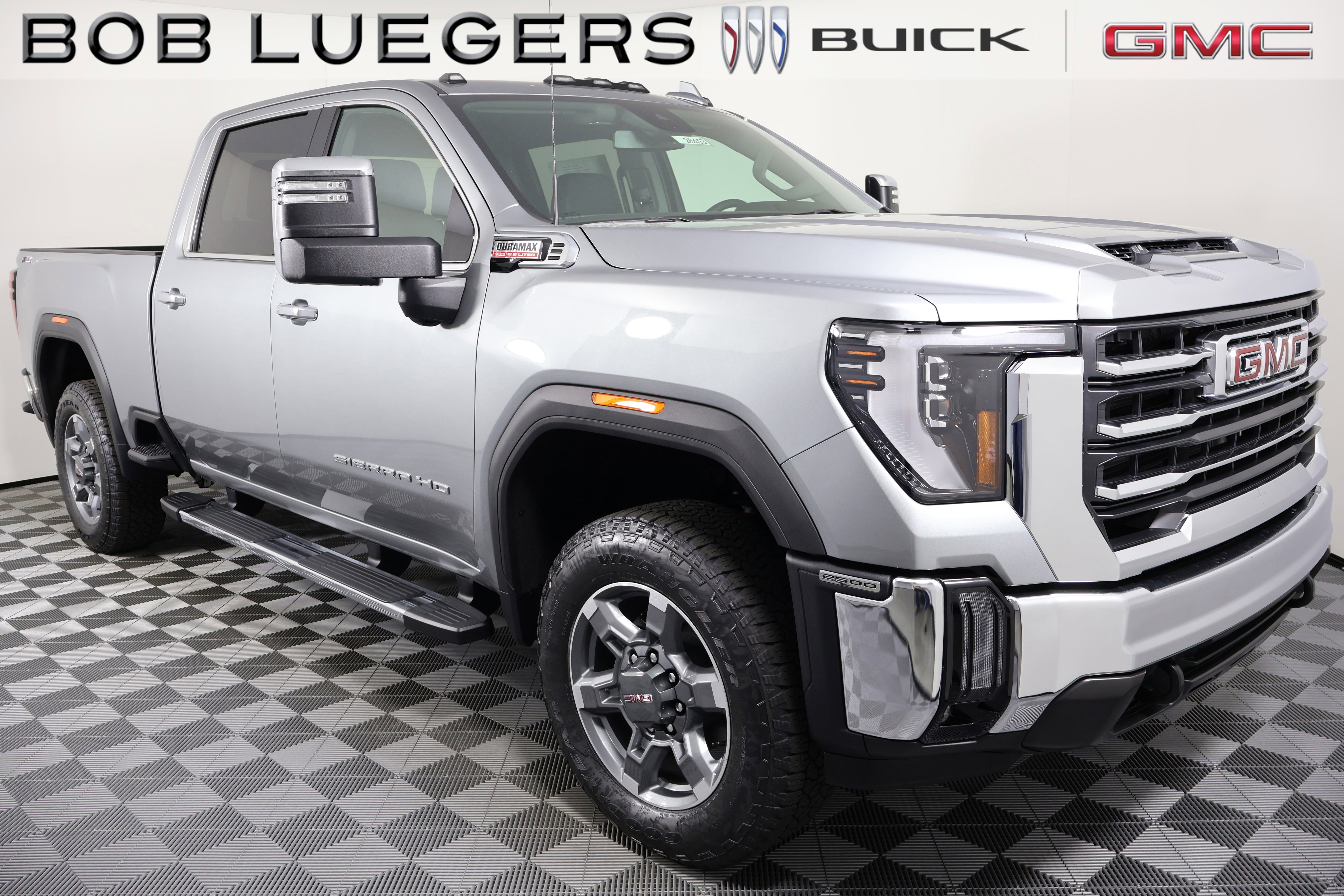 2026 GMC Sierra 4WD Crew Cab Standard Box SLT's photo