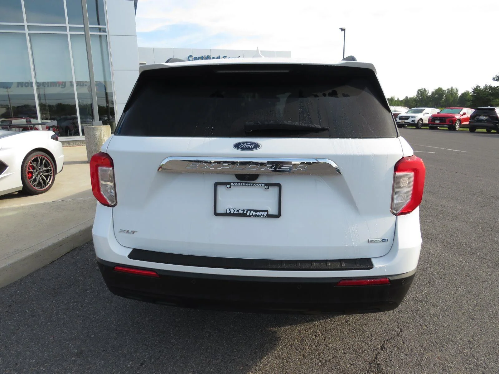 Used 2020 Oxford White Ford XLT image 9