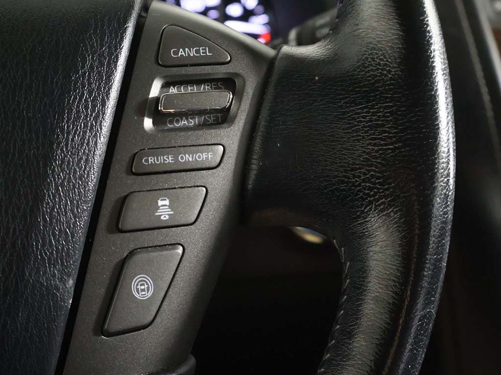 Used 2019 White Nissan SL image 45