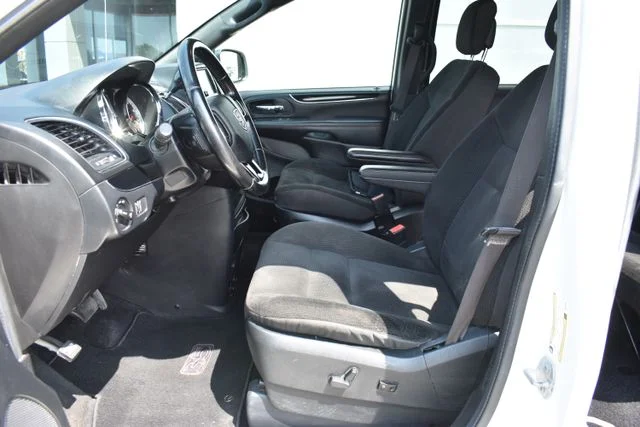 Used 2019 White Dodge SE image 11