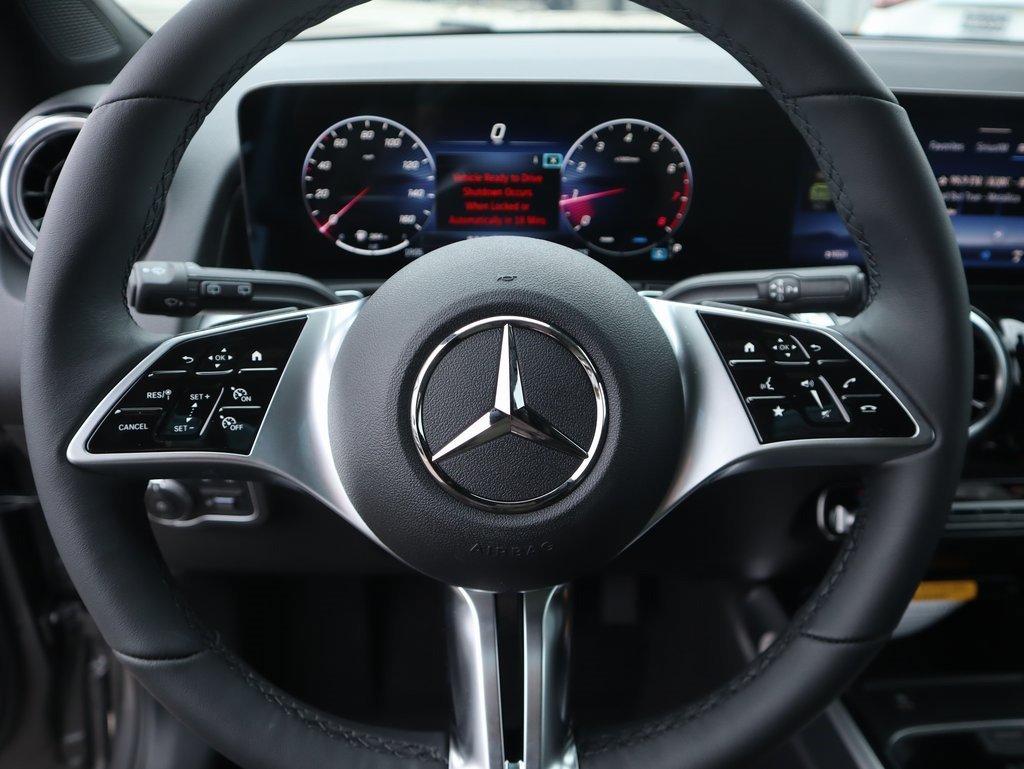 Used 2026 Mountain Grey Metallic Mercedes-Benz GLB 250 image 33