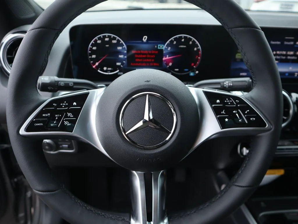 New 2026 Mountain Grey Metallic Mercedes-Benz GLB 250 image 33