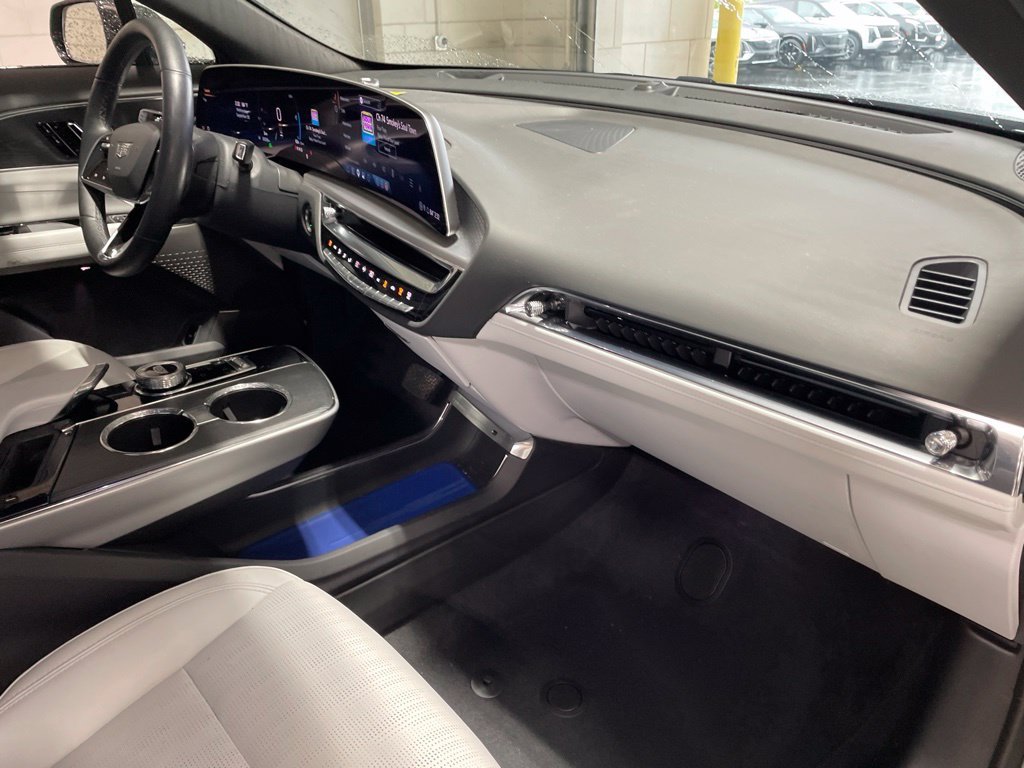 Used 2024 Silver Cadillac Luxury image 11