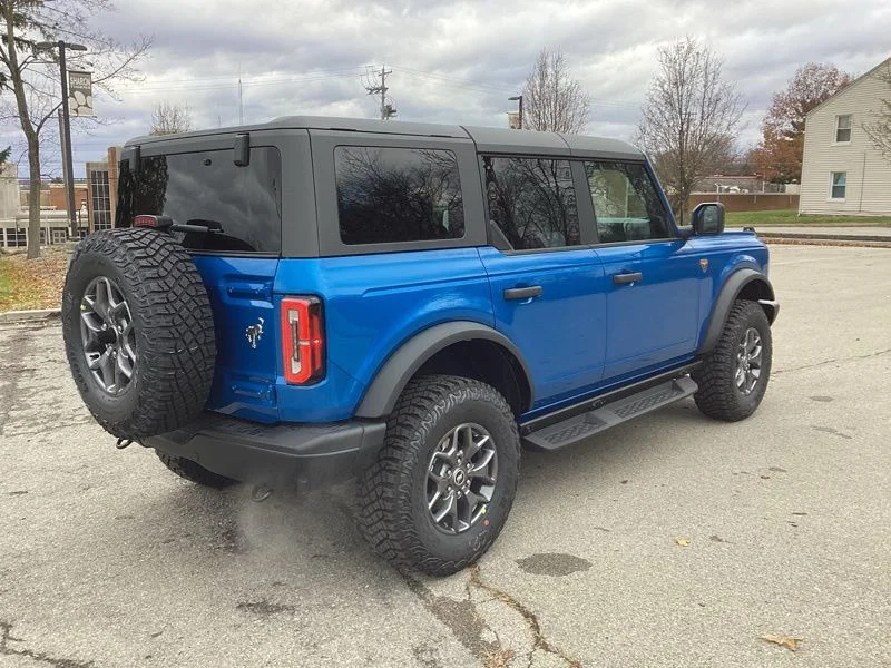 New 2025 Velocity Blue Metallic Ford Badlands® image 7