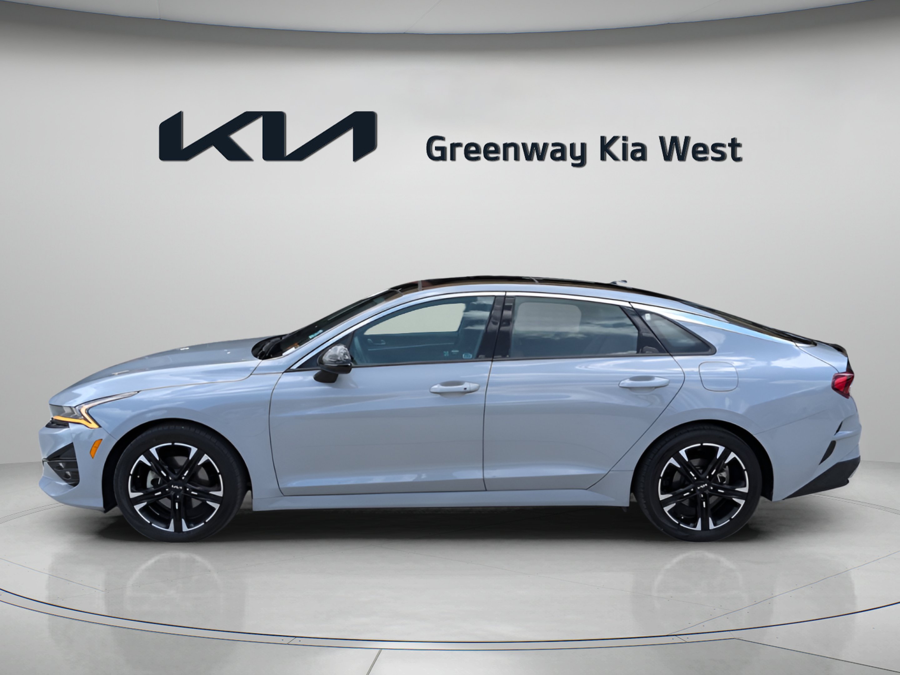 Certified Used 2024 Wolf Gray Kia GT-Line image 5
