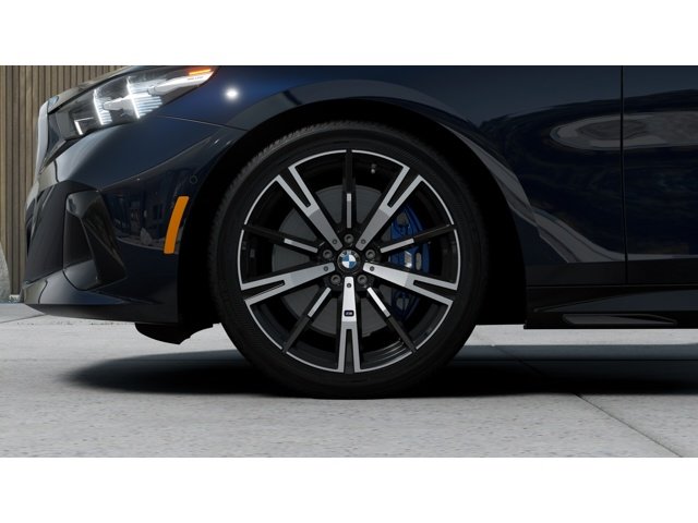 2026 BMW 5 Series 540i - Photo 7