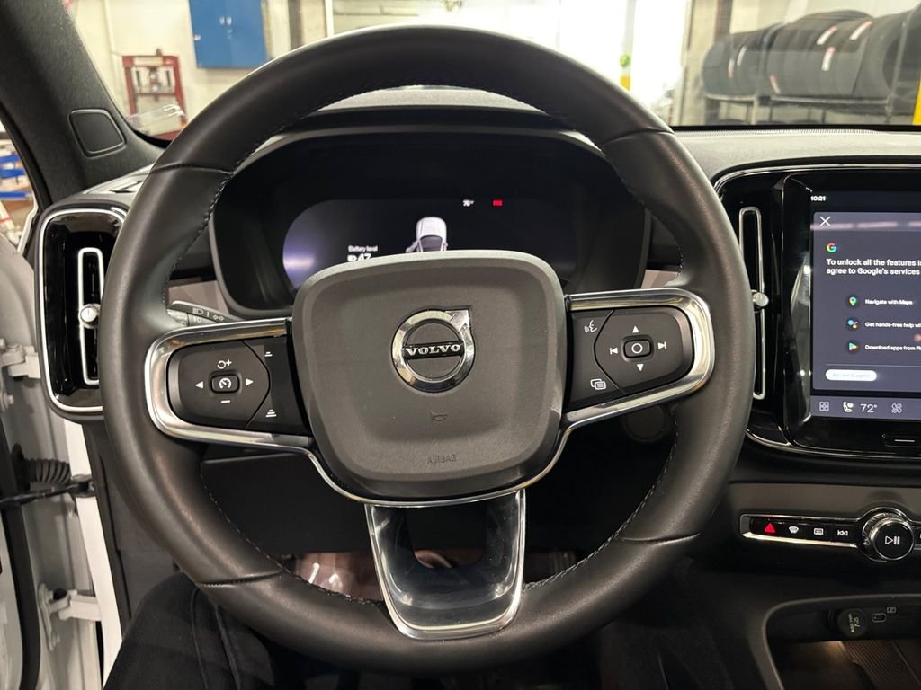 Certified Used 2023 Crystal White Volvo Ultimate image 21