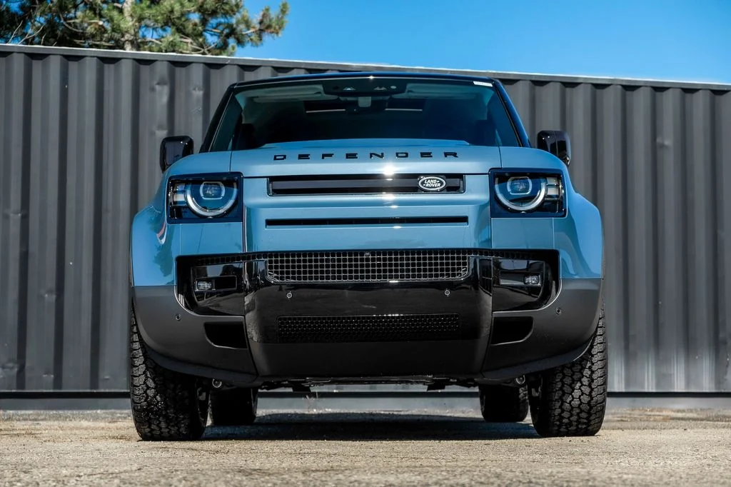 New 2026 Tasman Blue Land Rover S image 5