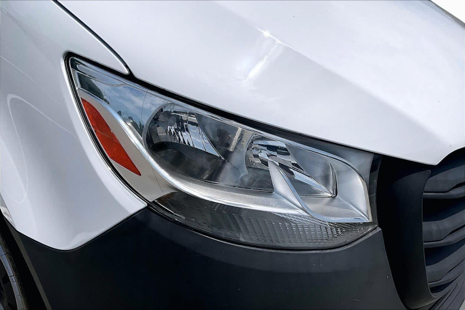 Used 2024 Arctic White Mercedes-Benz  image 30