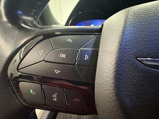 Used 2019 White Chrysler S image 20