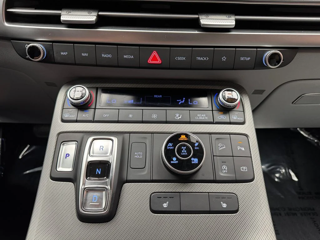 Certified Used 2025 Moonlight Hyundai SEL image 19