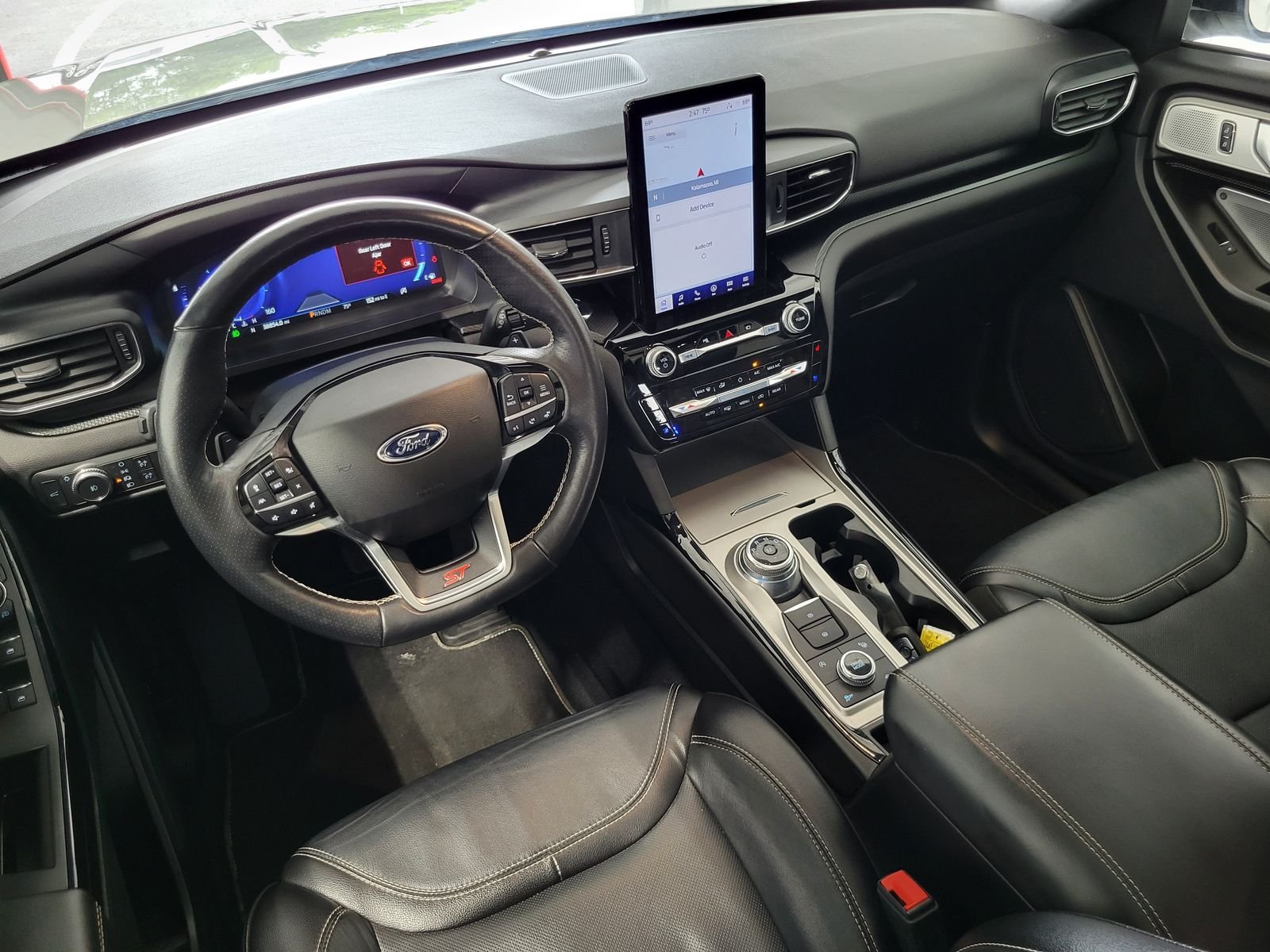 Used 2022 White Ford ST image 27