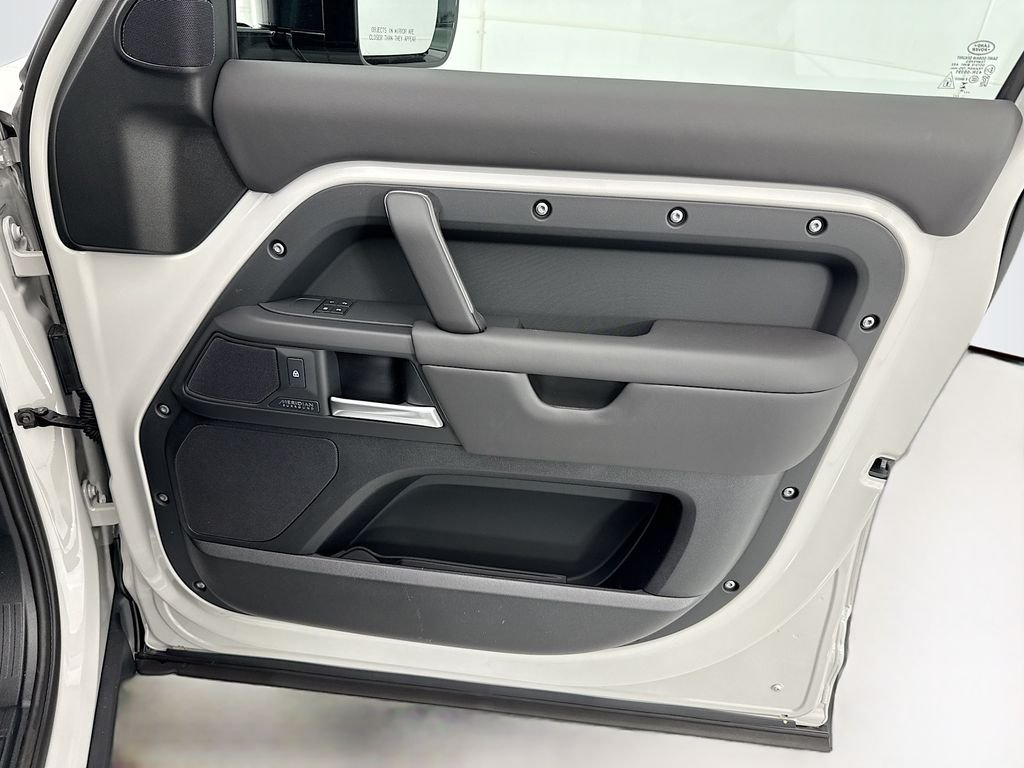 New 2026 Borasco Grey Land Rover X-Dynamic SE image 25