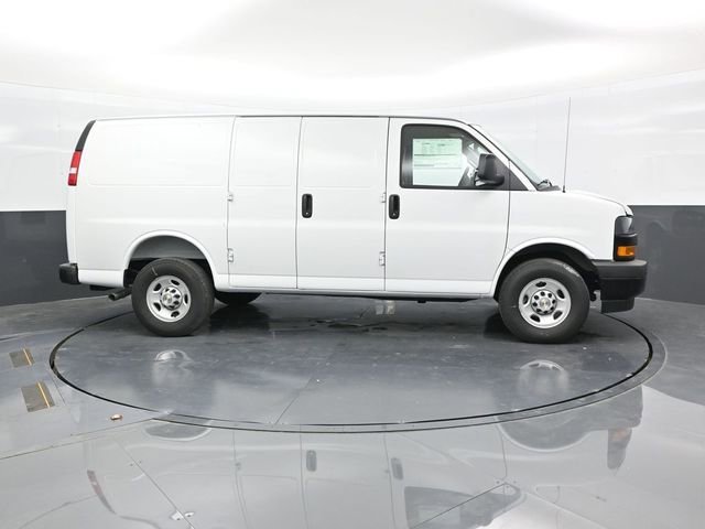 2025 Chevrolet Express Cargo Work Van - Photo 8