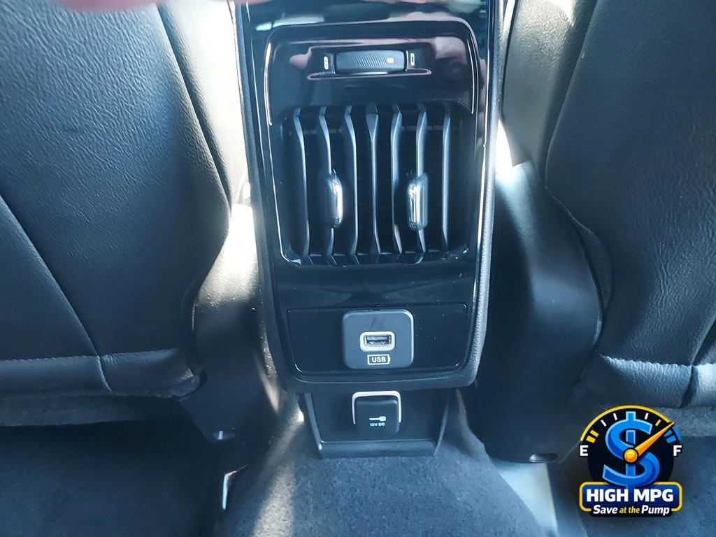 Used 2025 White Jeep Limited image 27