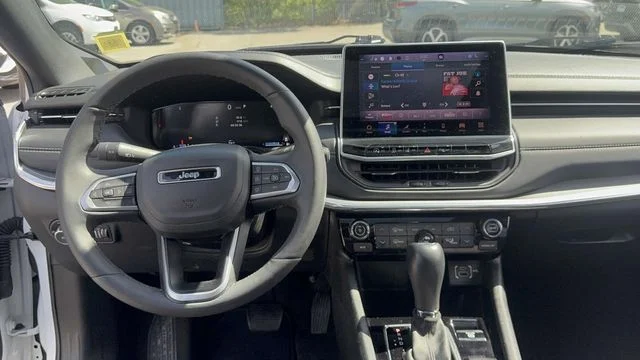 Used 2023 White Jeep Limited image 10