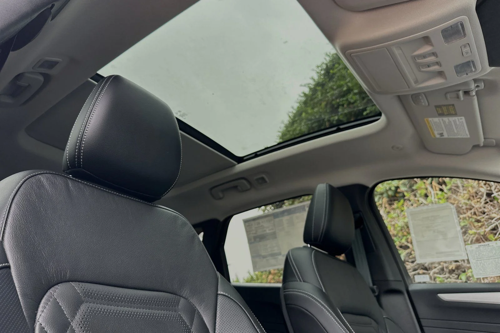 2024 Ford Escape PHEV - Photo 13