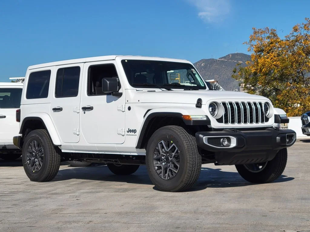 New 2026 Bright White Clear-Coat Exterior Paint Jeep Sahara image 23