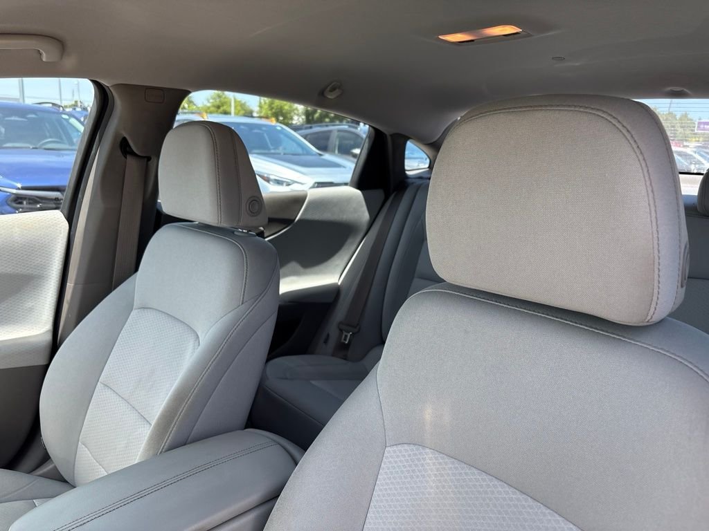 Used 2016 Silver Chevrolet LT image 5
