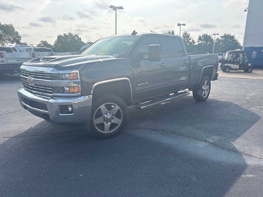 Used 2018 Gray Chevrolet LT image 8