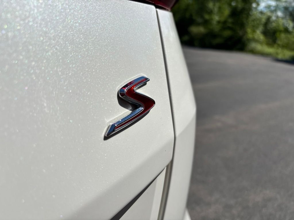 Used 2020 White Kia S image 16