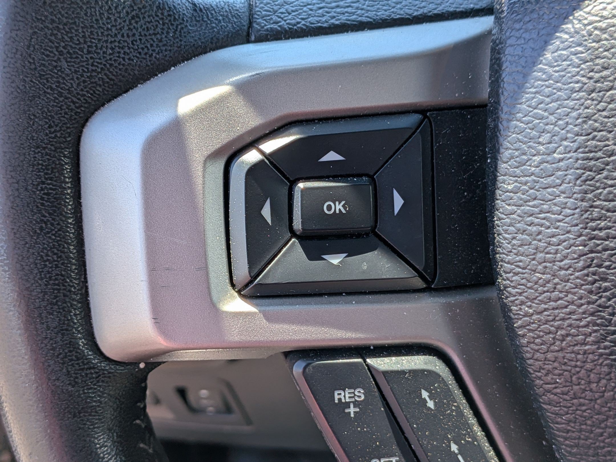 Used 2019 Ingot Silver Metallic Ford LARIAT image 15