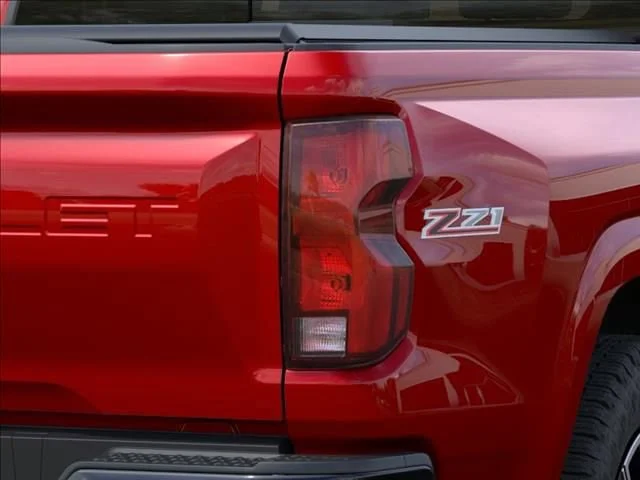 2025 Chevrolet Colorado Z71 - Photo 11