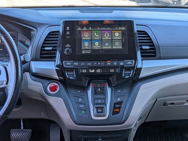 Used 2018 White Honda Touring image 22