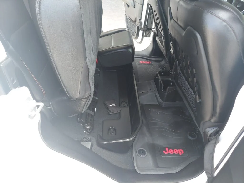 Used 2023 White Jeep Mojave image 40