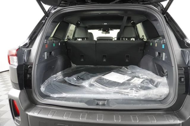 New 2026 CRYSTAL BLACK SILICA Subaru Limited image 27
