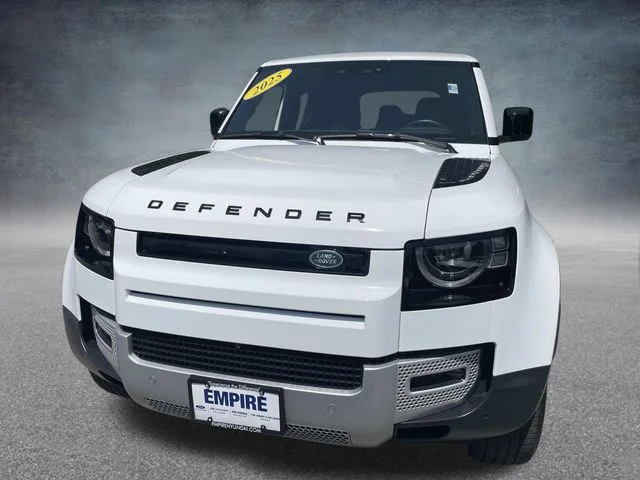 2025 Land Rover Defender S - Photo 11