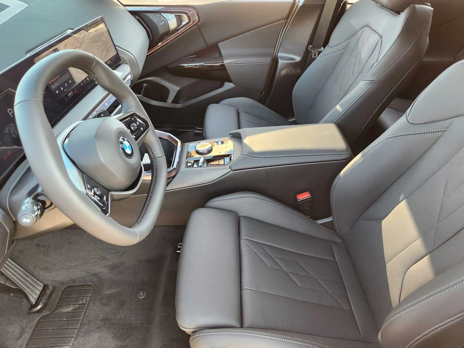 New 2026 Dune Grey Metallic BMW 30 xDrive image 4