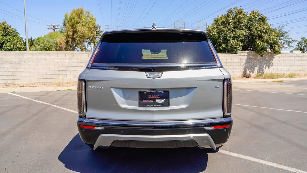 2027 Cadillac VISTIQ Sport - Photo 8
