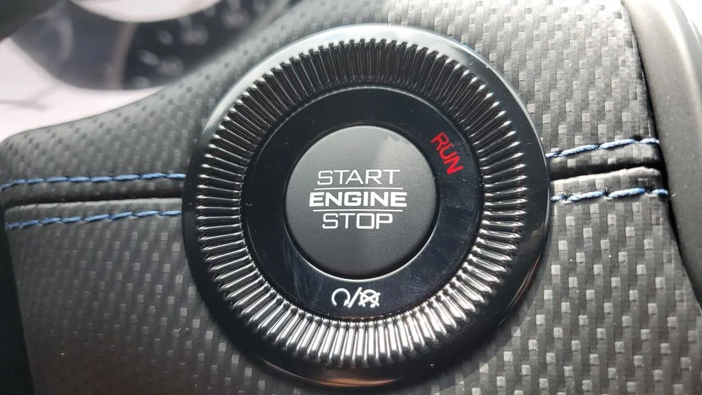 Used 2026 White Jeep Latitude image 27