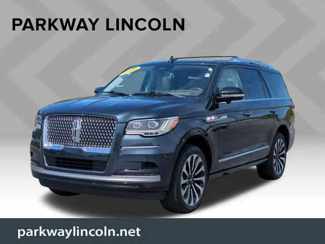 2022 Lincoln Navigator Reserve's photo