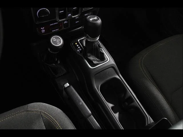 2025 Jeep Wrangler 4-Door Willys - Photo 14