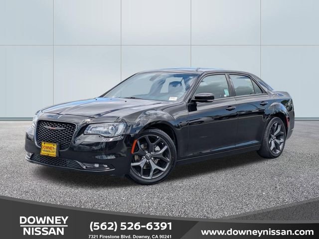 2023 Chrysler 300 S's photo