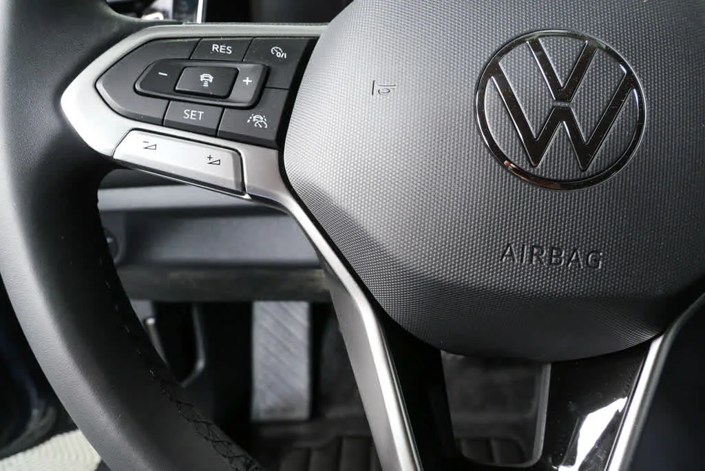 New 2026 Platinum Gray Metallic Volkswagen S image 9