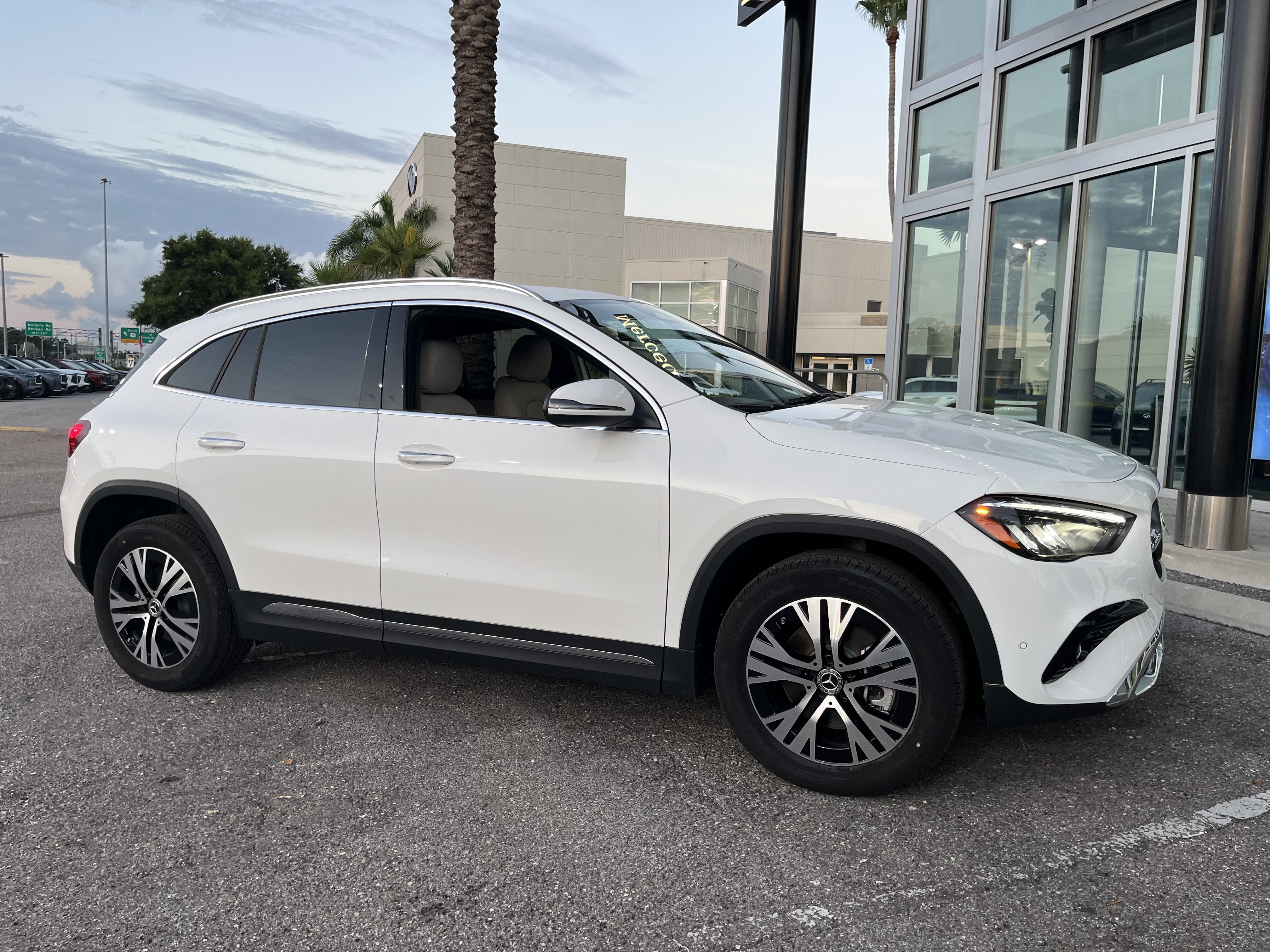 New 2026 Polar White Mercedes-Benz GLA 250 image 38